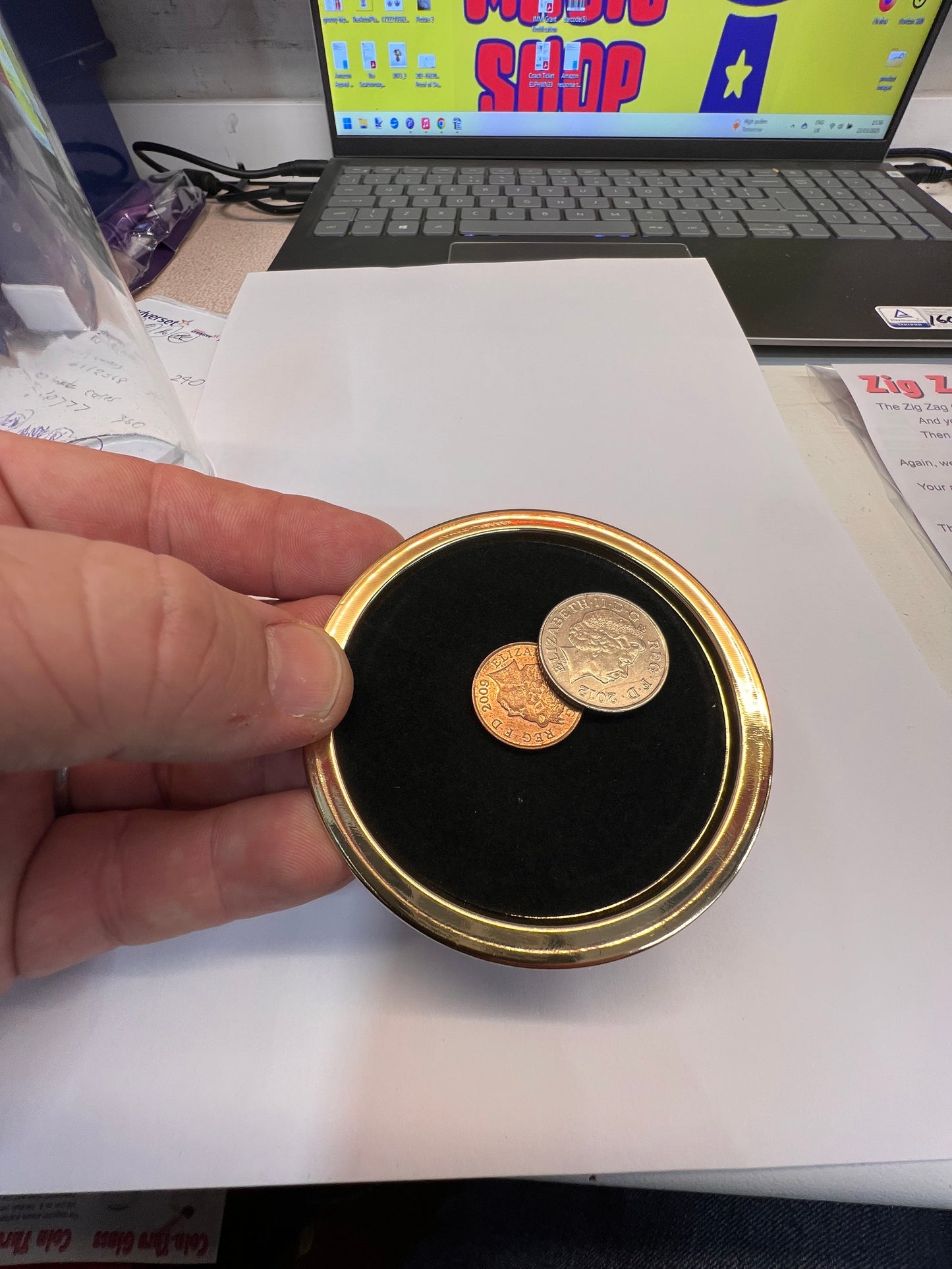 Coin Thru Glass (gold)