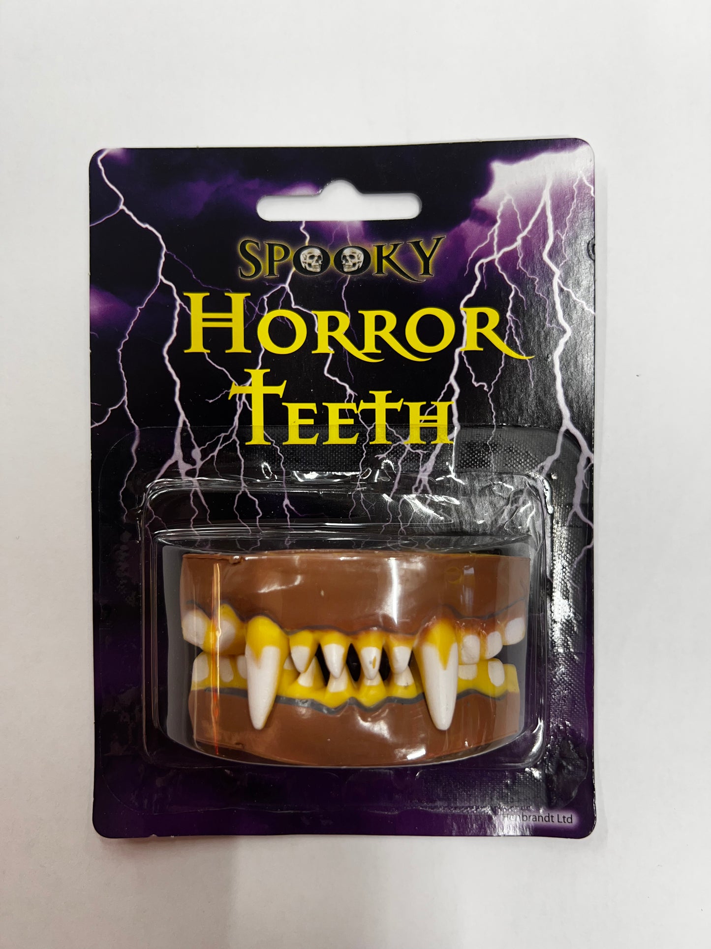 Dientes de terror de hombre lobo