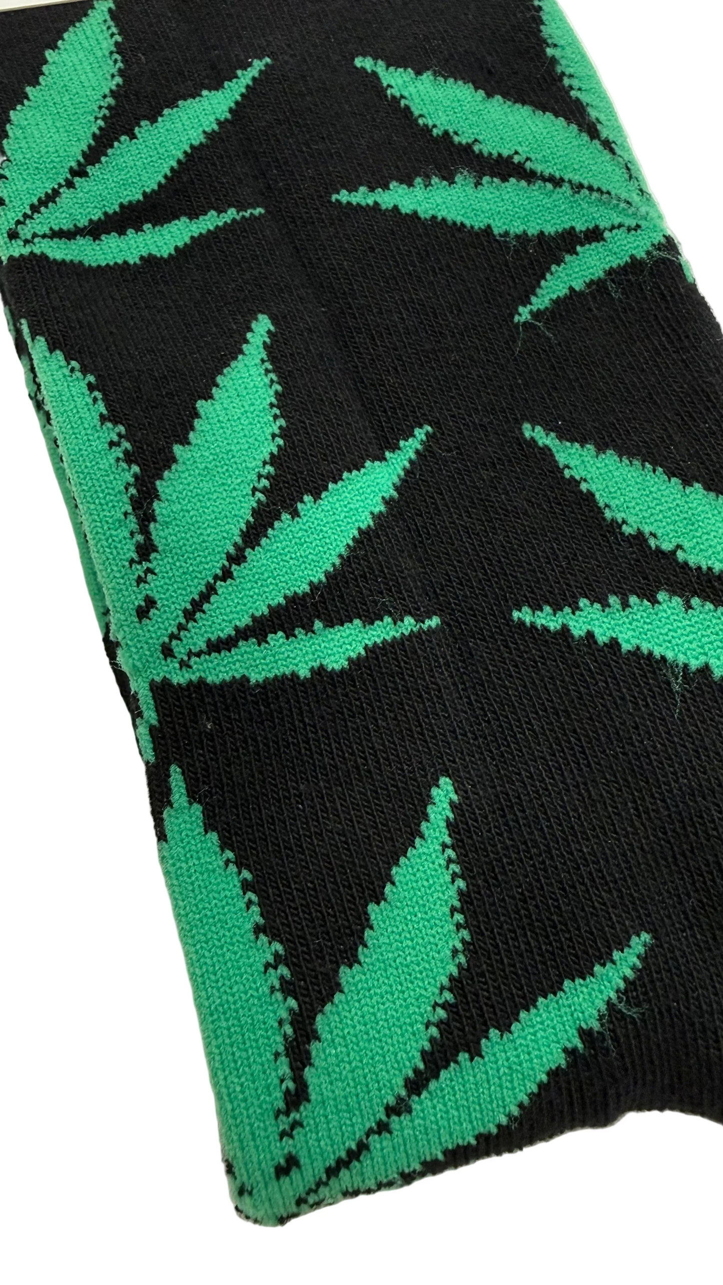 Cannabis Leaf Socks - UK Size 6-11