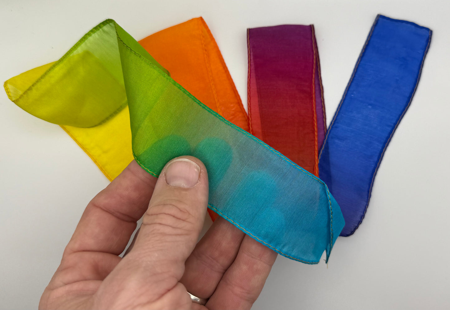 Thumb Tip Silk Streamer