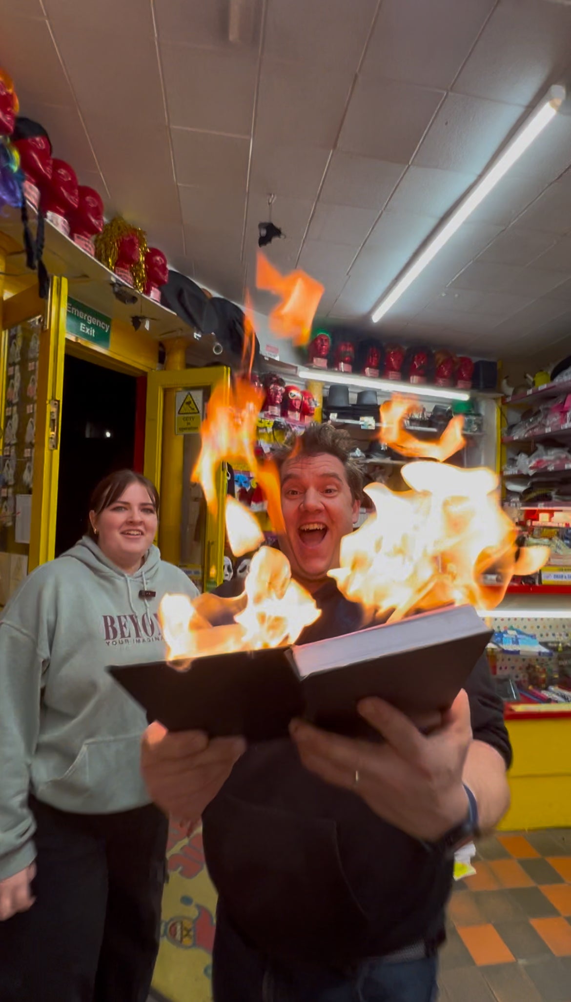 Cualquier libro de bolsillos contra incendios