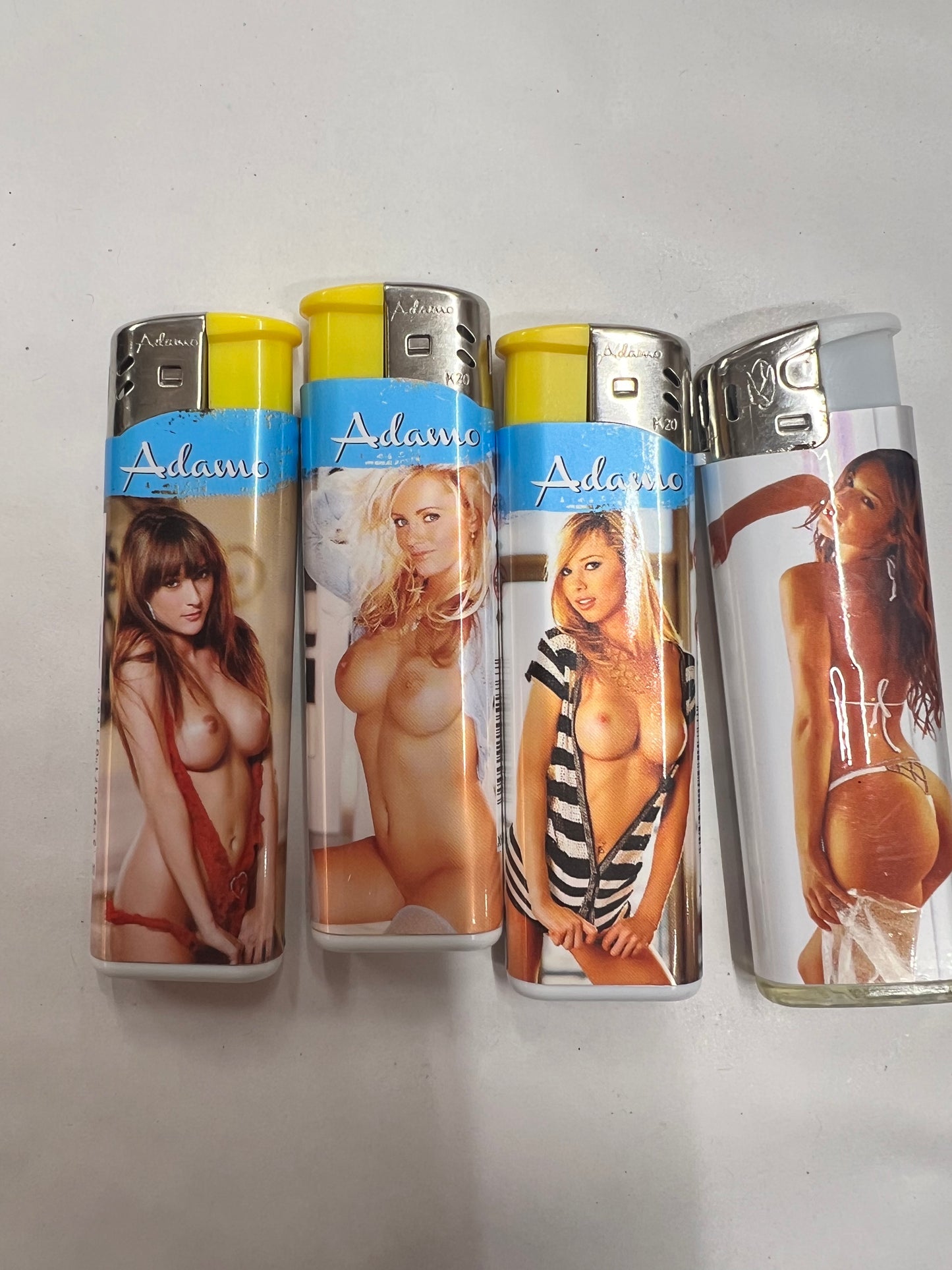 Naked model Lighter - mixed